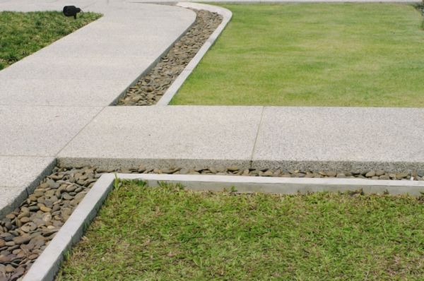 Yard Curb Edging Installation